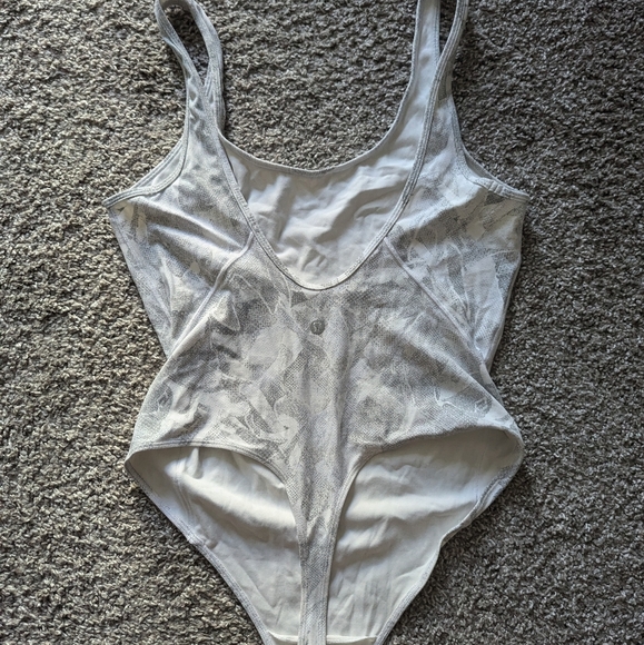 Lululemon Arise Bodysuit *NuluJasmine White Multi - Picture 7 of 8